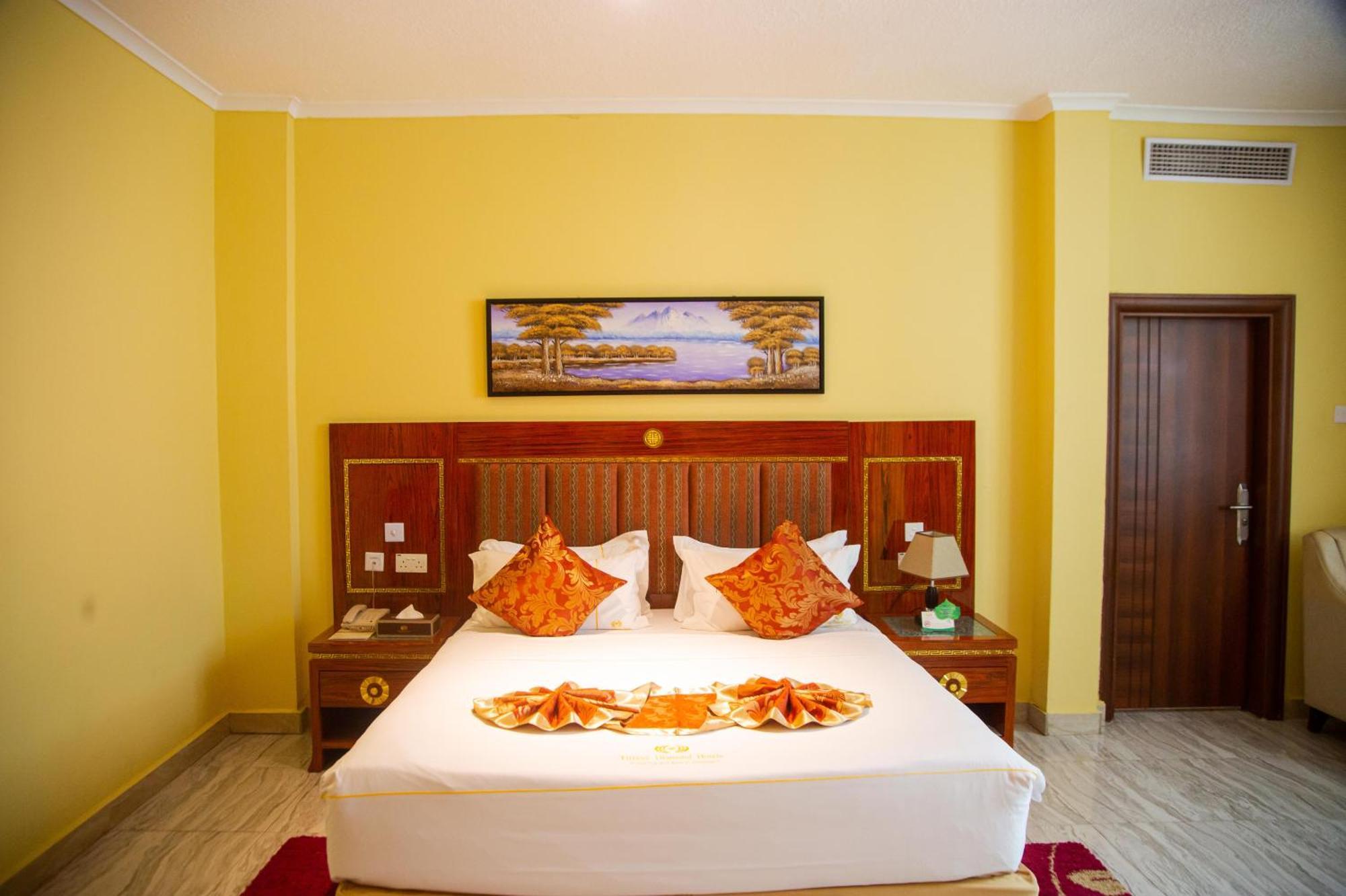 Tiffany Diamond Hotels Ltd - Makunganya Dar es Salaam Exterior foto